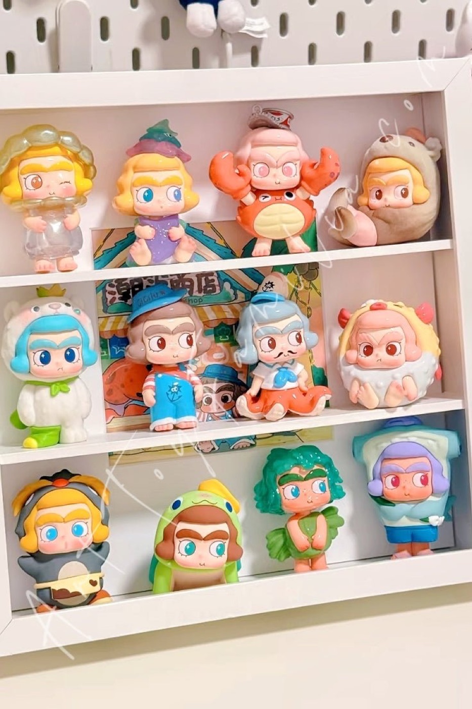 A selection of collectible figures for wholesale sourcing